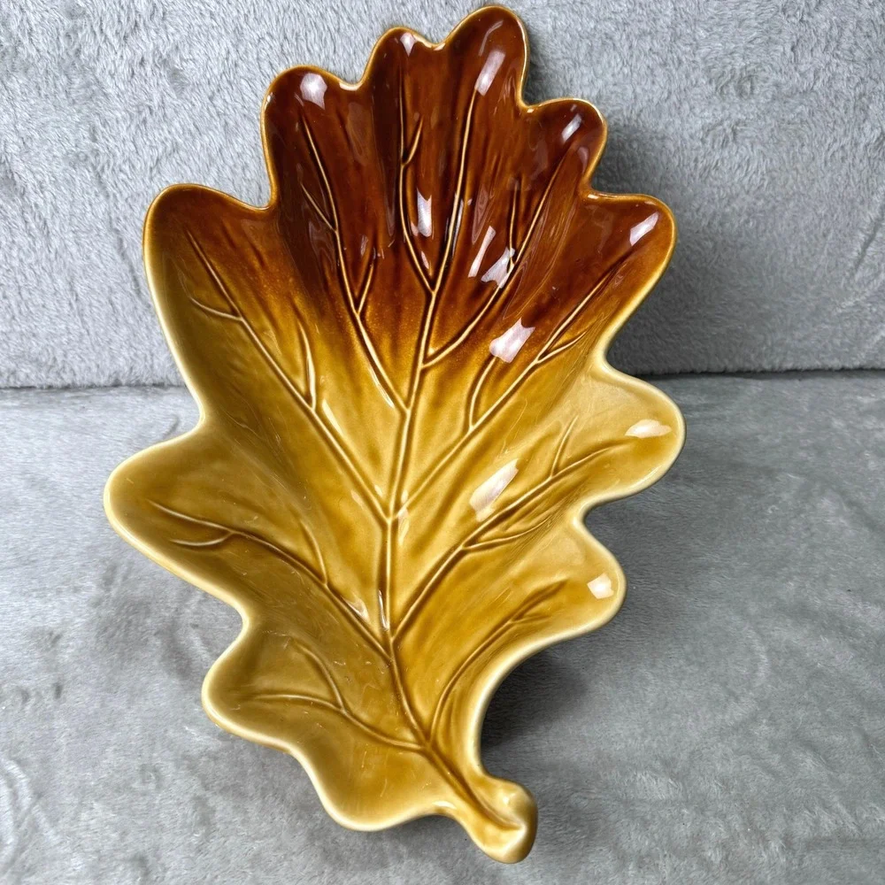 Linens-N-Things Oak Leaf Serving Bowl Fall Thanksgiving Brown Gold Ceramic